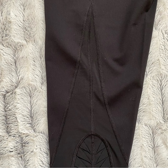 Victorias Secret Knockout Crop Mesh Bottom Knockout Capri - Picture 11 of 11